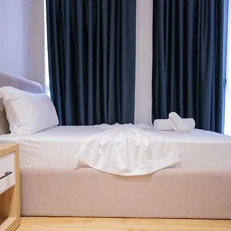 Bel Ami 2 ティラナ